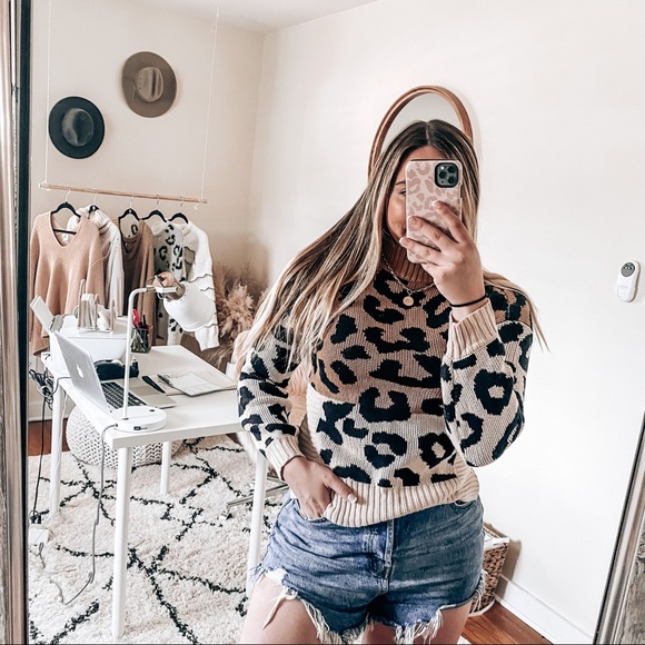 Nine West Sweaters - Nine West leopard sweater